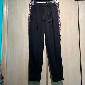 Women’s casual pants
